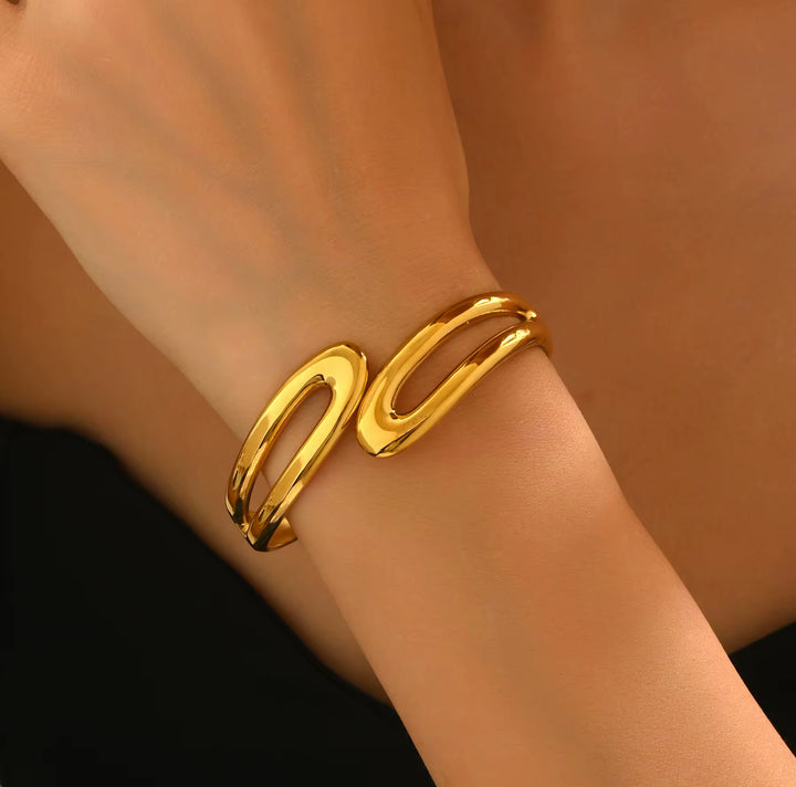 Amani Flow Bangle