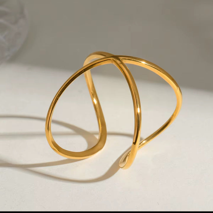 Sora Wave Ring