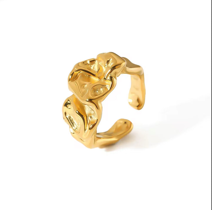 Viara Heart Ring