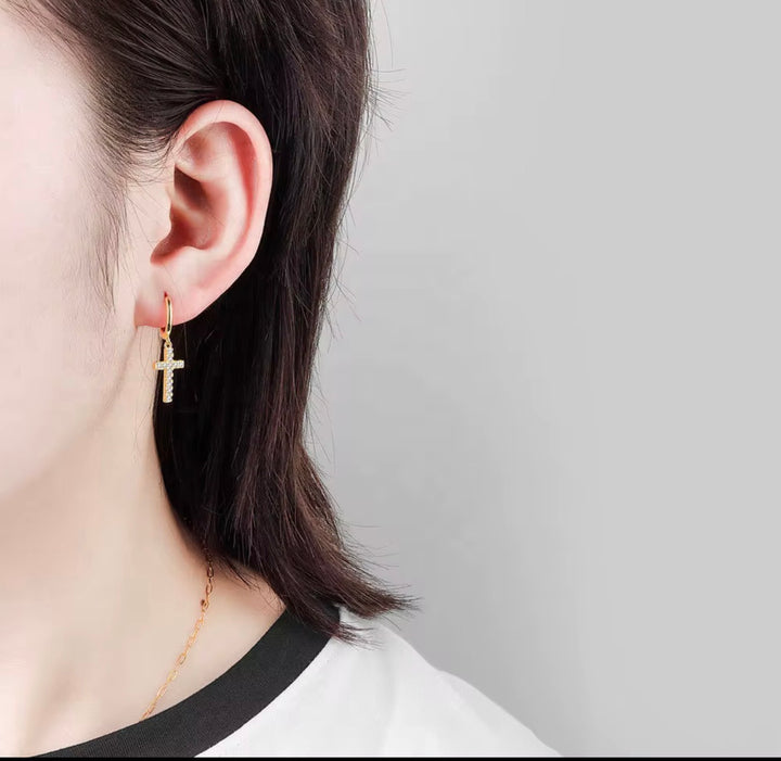 Veya Petite Drop Earrings