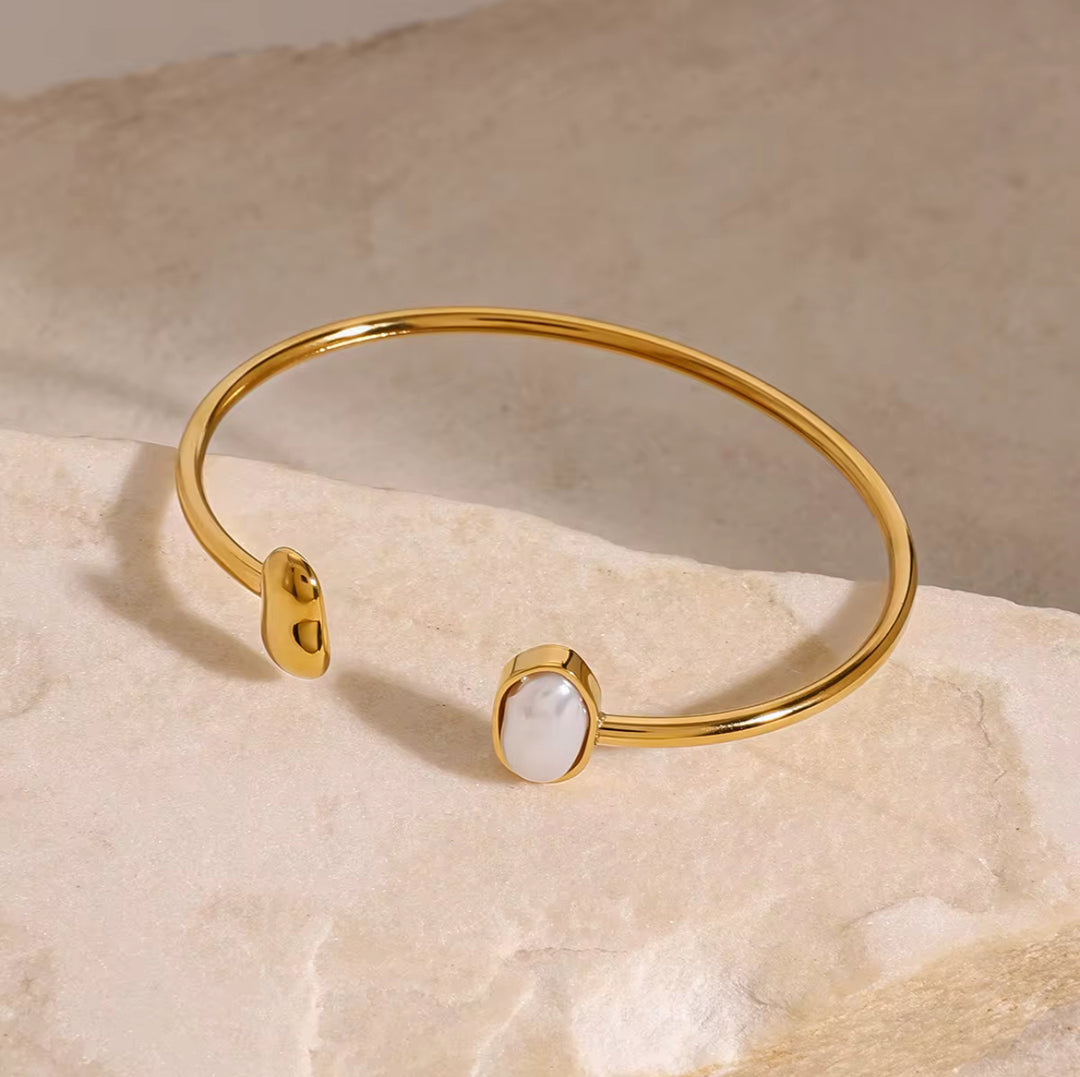 Lina Pearl Bangle
