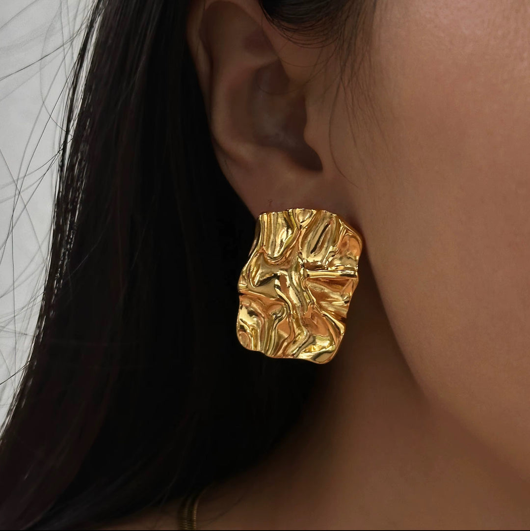 Rhea Crinkle Stud Earrings