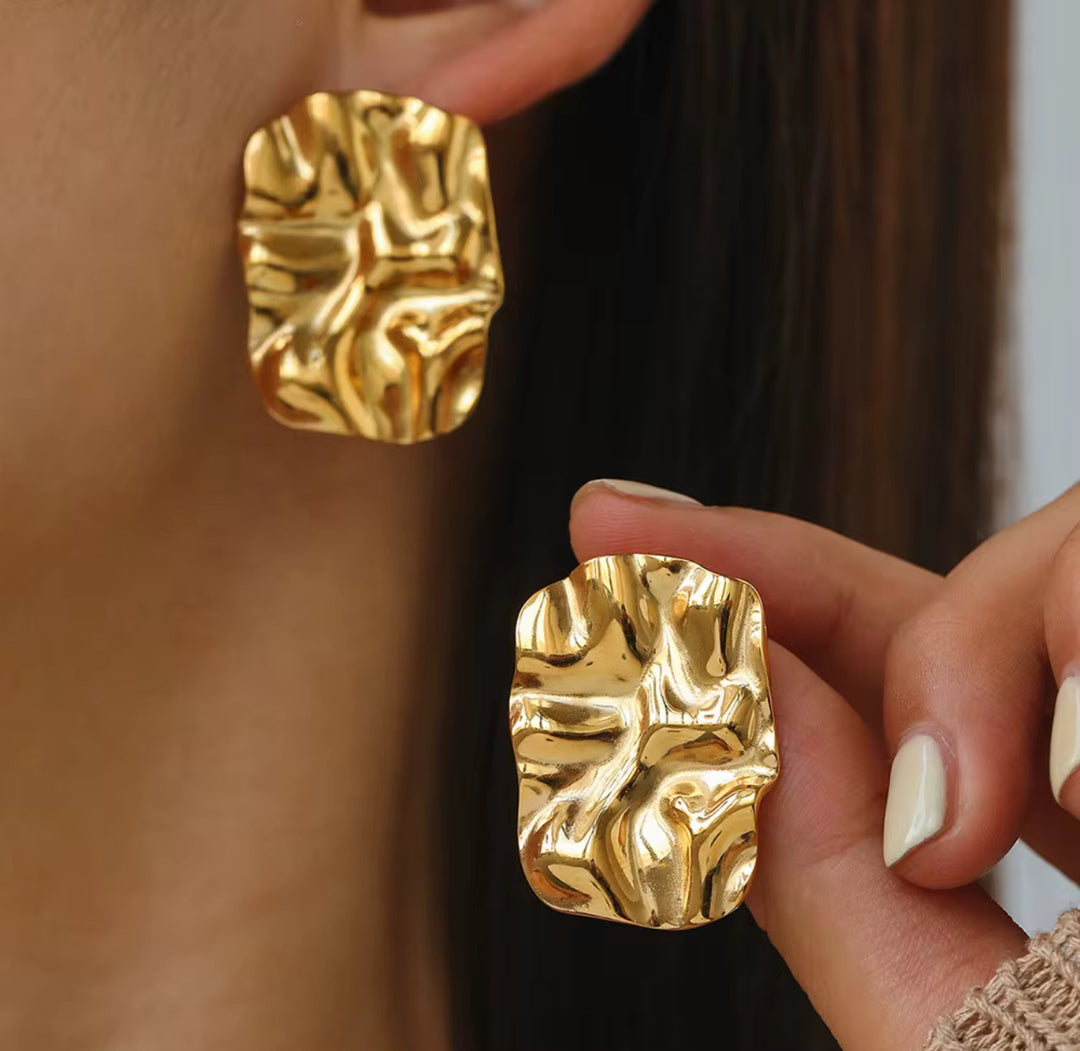 Rhea Crinkle Stud Earrings