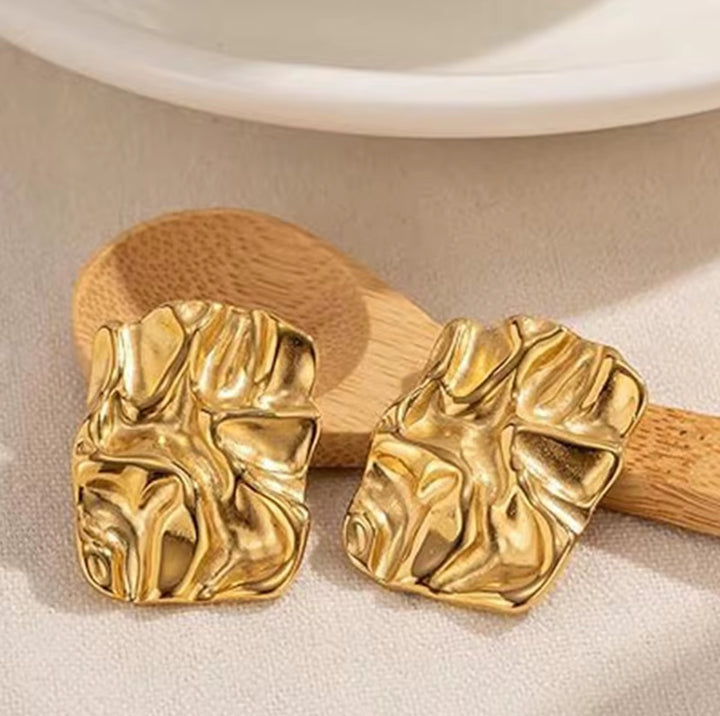 Rhea Crinkle Stud Earrings