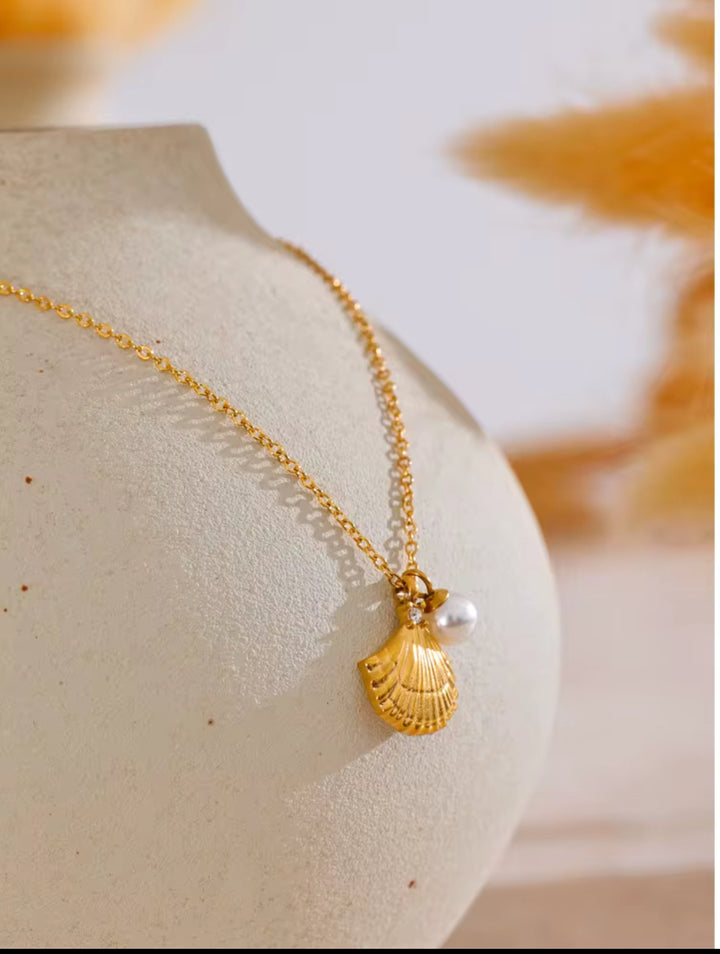 Tide Necklace